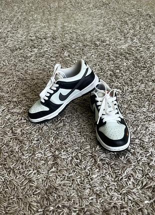 Стильні кросівки nike 35,5 розміру