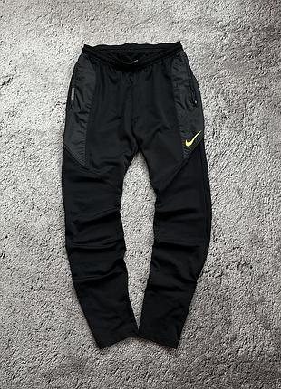 Спортивні штани nike