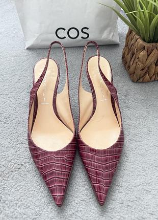 Шикарні лакові туфлі лодочки casadei оригінал 8,5