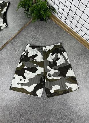 Чоловічі камуфляжні спортивні шорти nike dri-fit оригінал розмір l