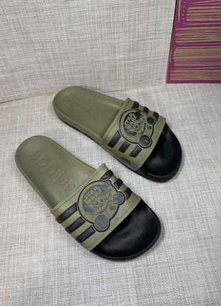 Оригінальні шльопанці adidas