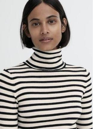 Светр,гольф uniqlo