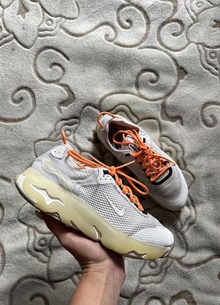 Кросівки nike react live