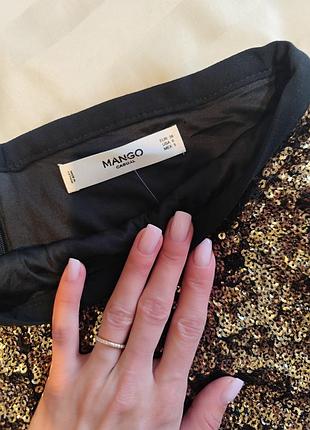 Блестящие шорты от mango