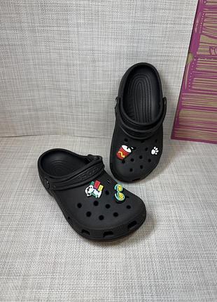 Оригінальні шльопанці crocs