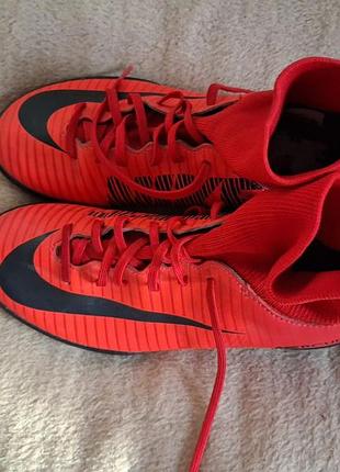 Бутси nike червоні, розмір 37