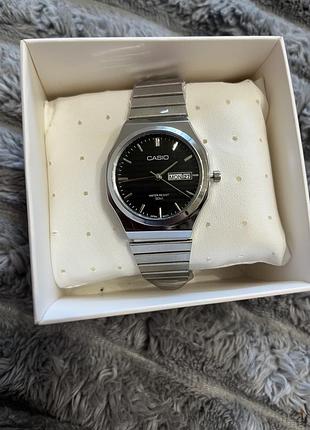 Чоловічий наручний годинник casio