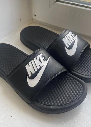 Чоловічі шльопанці тапочки nike benassi