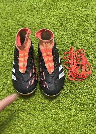 Adidas predator 34 розмір