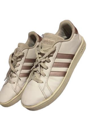 Жіночі шкіряні кросівки adidas (grand court / baseline) з рожевим золотом