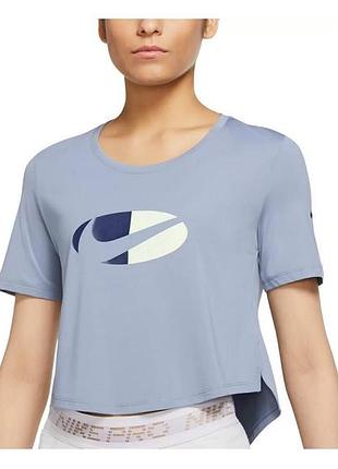 Блакитна спортивна вкорочена футболка nike