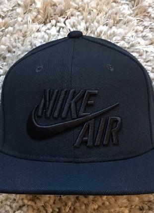 Оригінальна кепка- бейсболка з прямим козирком nike snapback