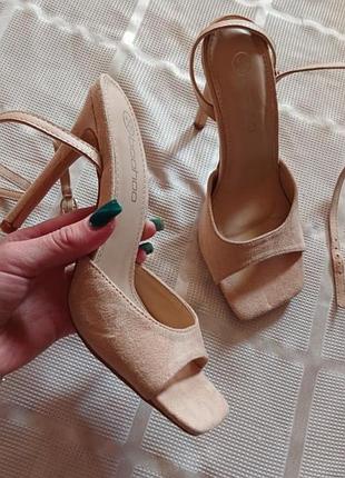 Босоножки boohoo