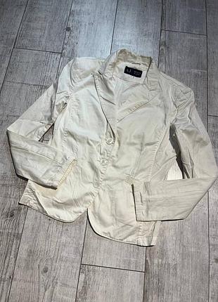 Женский пиджак armani jeans