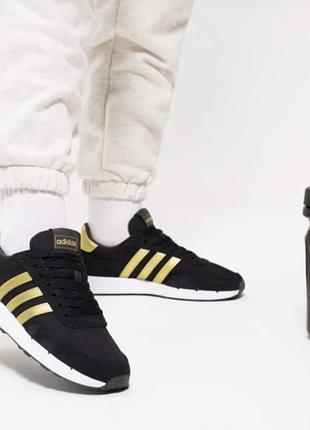 Женские кроссовки adidas