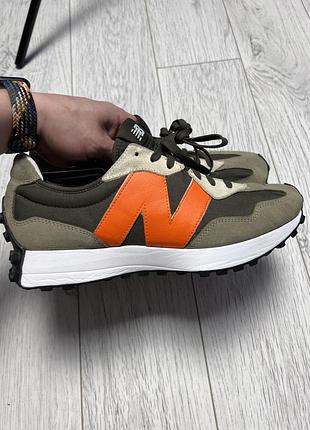 Кросівки new balance 327 olive/vibrant orange  розмір 45/29см в гарному стані
