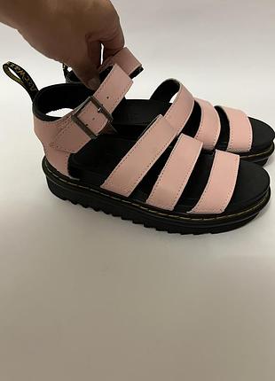 Босоніжки dr martens blaire з 3 ремінцями