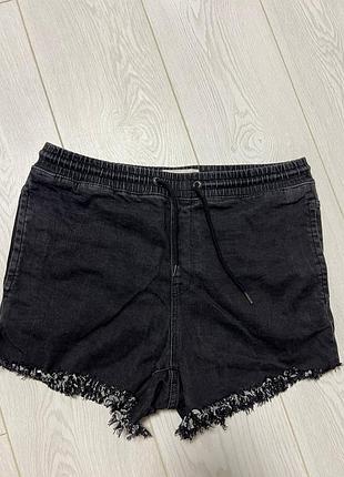 Стильні чорні  жіночі джинсові шорти pull&bear m(32)