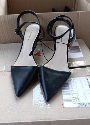 Туфли открытые женские the shoes 40, 42 черные