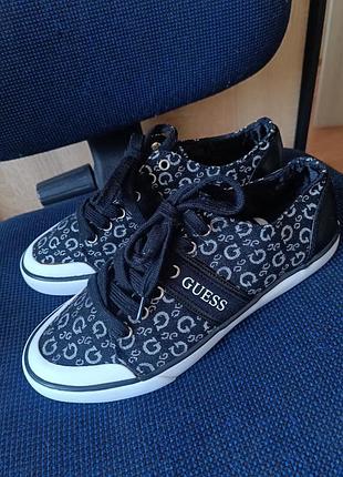 Продам кеди guess