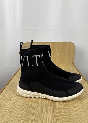 Кроссовки valentino