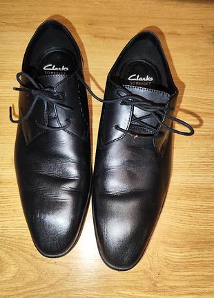 Мужские туфли clarks curington rise, размер 7 us (39.5 eu), черного цвета из натуральной кожи.