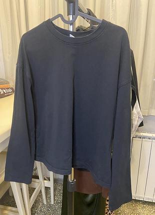 Чорний лонгслів оверсайз bershka (m/38), базовий бавовняний світшот