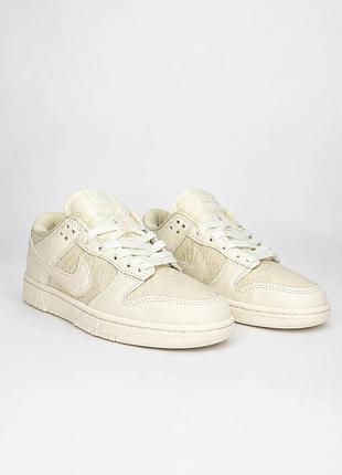 Жіночі кросівки nike sb dunk  • ivory beige