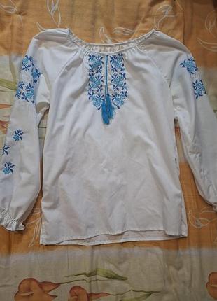 Вишиванка белая с вышивкой синей рубашка футболка блузка