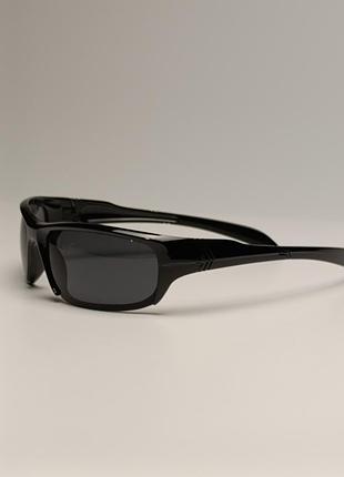 🕶️🕶️ сонцезахисні окуляри в спортивному стилі на глянсовій оправі 🕶️🕶️