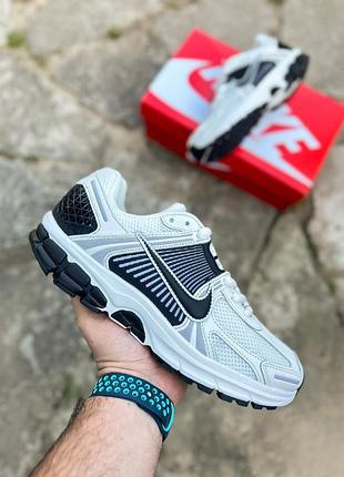 Nike vomero 5 white