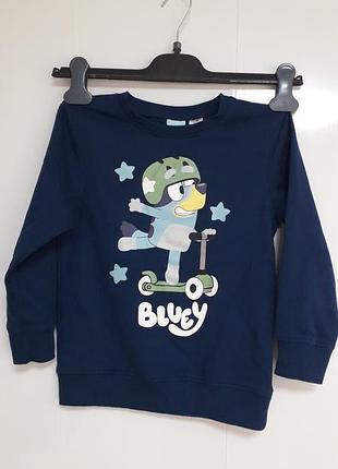 Bluey
110- 116см
5_6років
світшот для хлопчика темно синього кольору теплий на байці
80% бавовна 
20% поліестер
ідеальний стан (  стан нового)