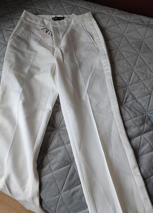 Женские брюки  zara,, размер eur m