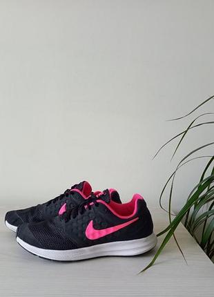 Кросівки текстильні б/в оригінал nike рр.37