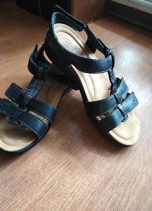 Босоножки clarks