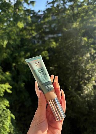 Тональний крем it cosmetics fair spf 40 з матовим покриттям✨