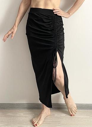 Shein жіноча, нова, стильна спідниця з розпоріхом, довжина розрізу регулюється на зашмаргі. чорна