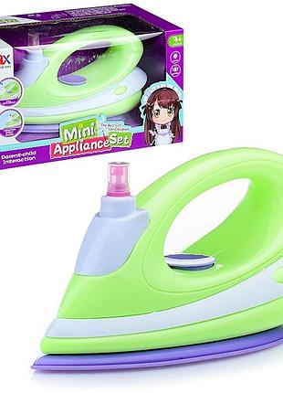 Дитяча іграшкова праска mini appliance set зі світлом, вібрацією та розпилювачем 6991