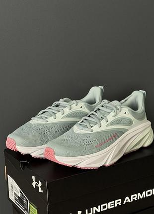 Нові діночі кросівки under armour rogue 6 39