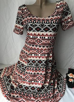 Гарна сукня м