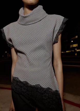 Блуза з мереживом zara