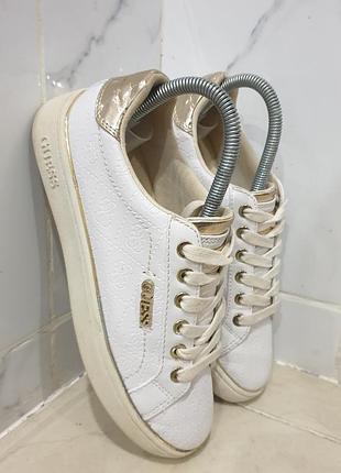 Кросівки guess