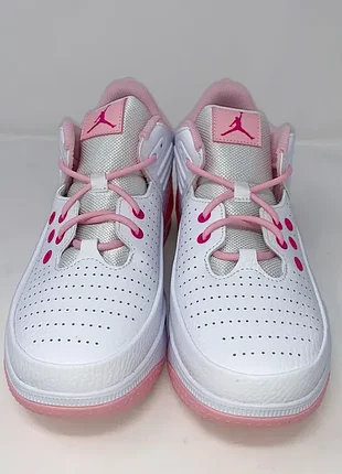 Кросівки nike жіночі розмір 37 jordan max aura 5