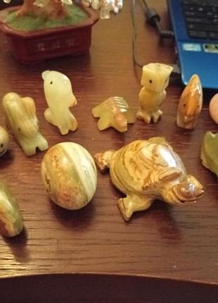 Фгурки з оніксу декоративні