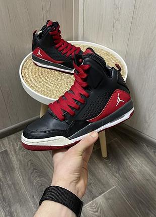 Жіночі кросівки jordan 37.5р.