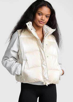Жіночий жилет victoria's secret (866866402928) high shine marshmallow puffer vest l білий