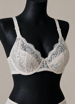 Бюстгалтер бежевий мереживний на кісточках primark