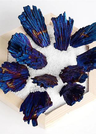 Натуральный камень турмалин синий 1 шт минирал tourmaline 50-70g. турмалин покрыт оксидом титана гальваническим методом