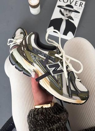 Стильні жіночі кросівки new balance 1906a green