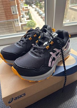 Кросівки asics 37 -37,5